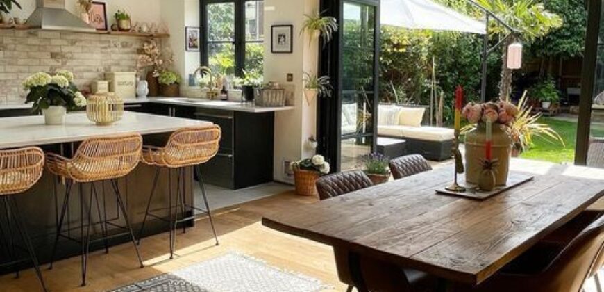 Serenity in the Suburbs: Your Tranquil Retreat in Dandenong
